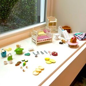 Calico Critters Bedroom Set and Cooking Accessories